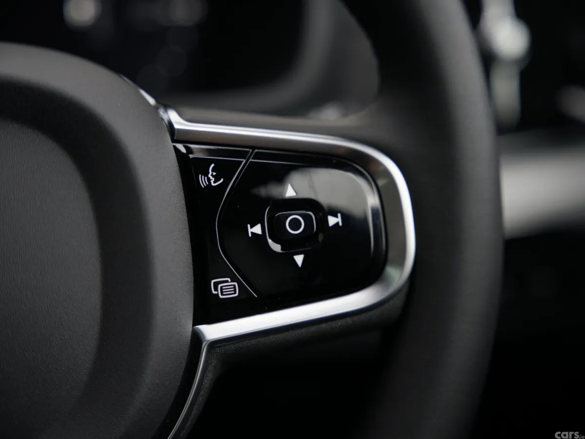 Volvo XC90 SUV, Petrol Hybrid, 2026, Blue