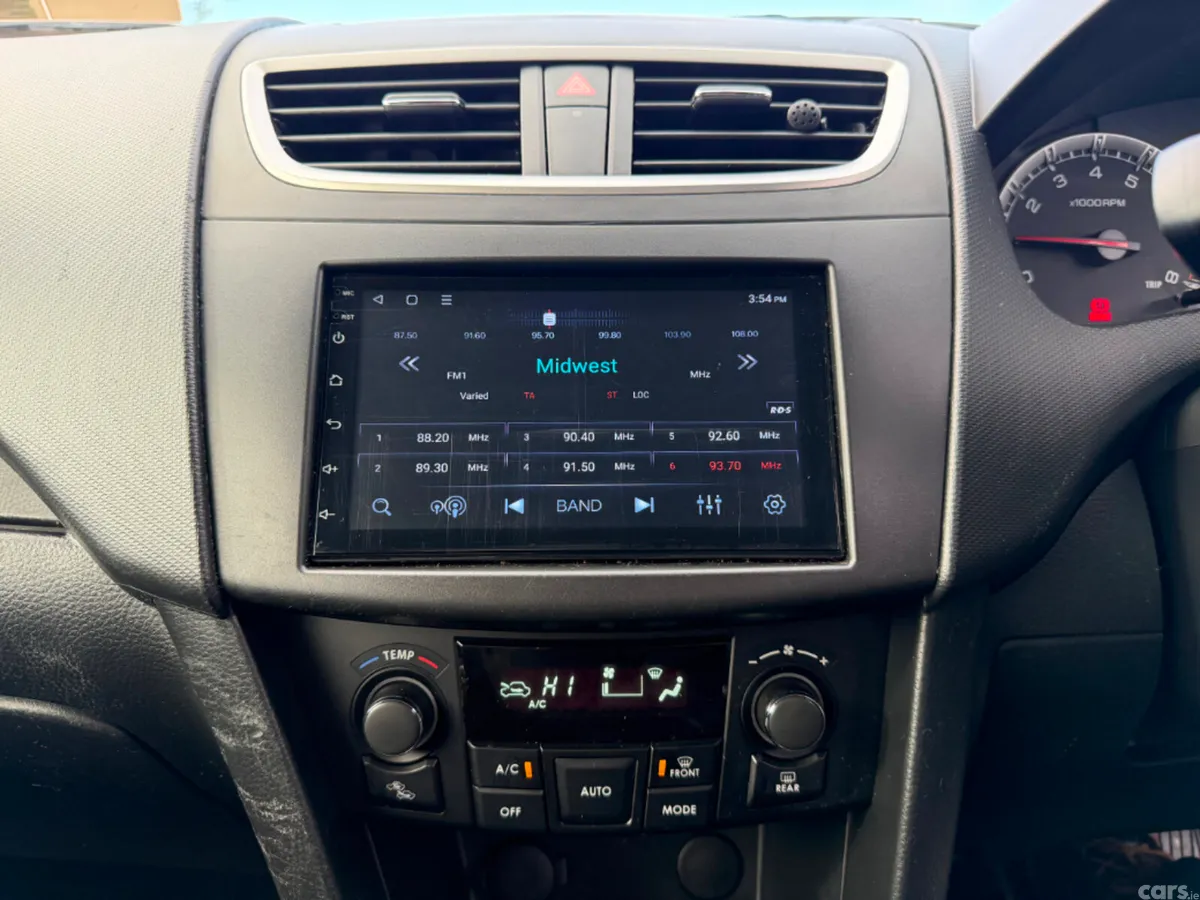 Suzuki Swift Hatchback, Petrol, 2016, Blue