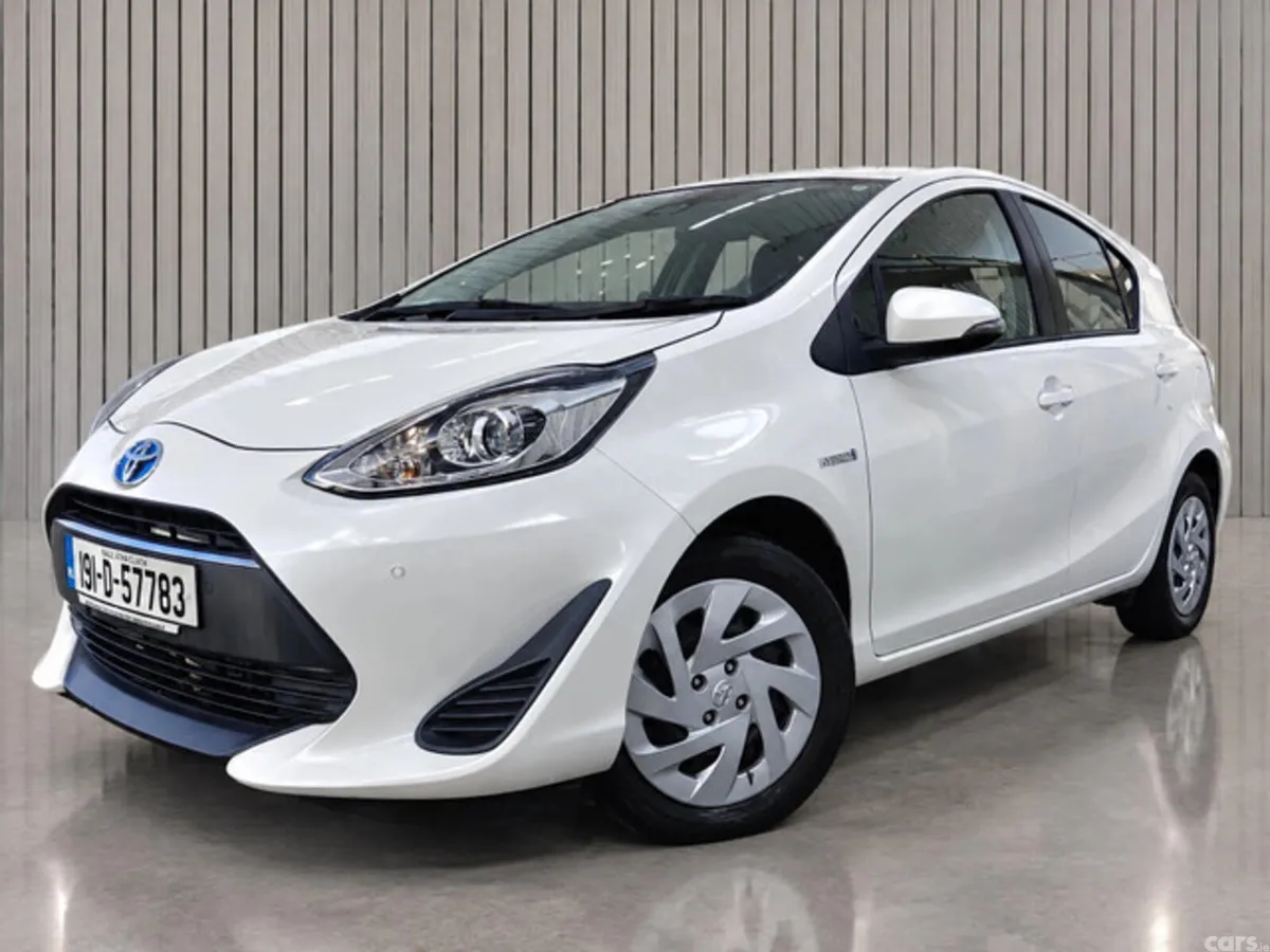 Toyota Aqua Hatchback, Petrol Hybrid, 2019, Silver