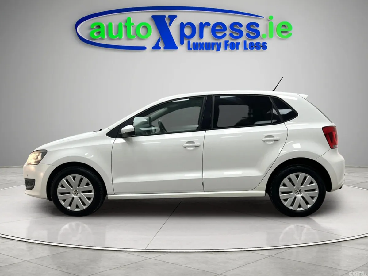 Volkswagen Polo Hatchback, Petrol, 2010, White