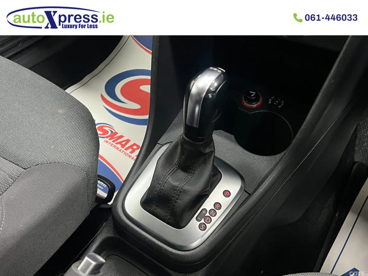 Volkswagen Polo Hatchback, Petrol, 2010, White