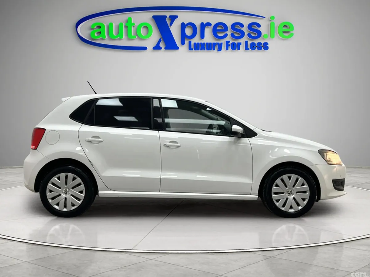 Volkswagen Polo Hatchback, Petrol, 2010, White
