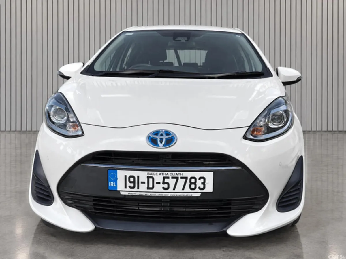 Toyota Aqua Hatchback, Petrol Hybrid, 2019, Silver