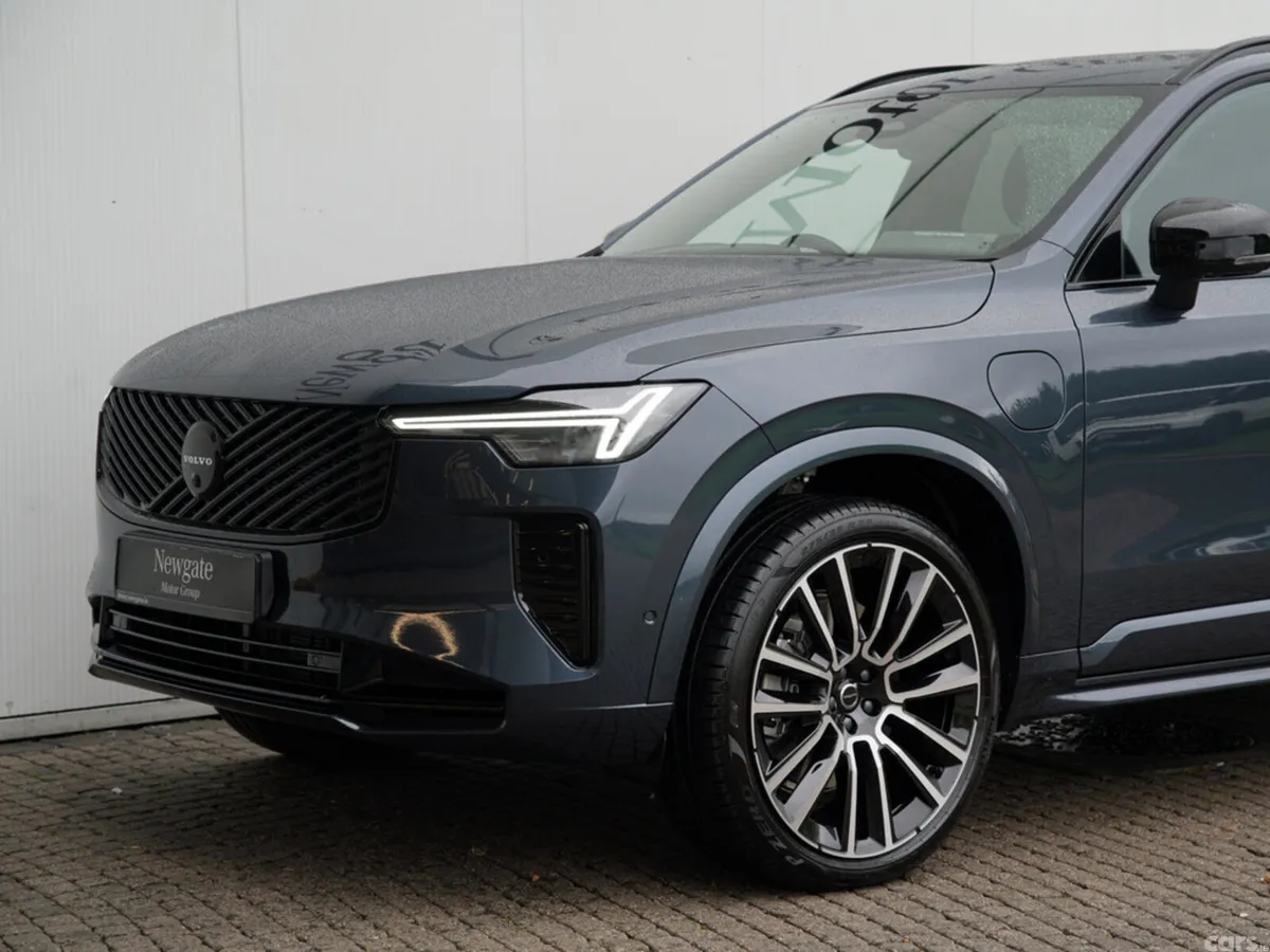 Volvo XC90 SUV, Petrol Hybrid, 2026, Blue