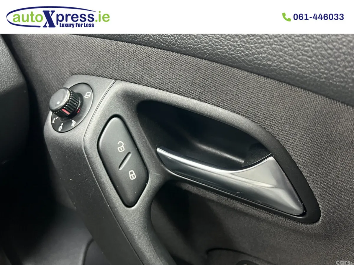 Volkswagen Polo Hatchback, Petrol, 2010, White