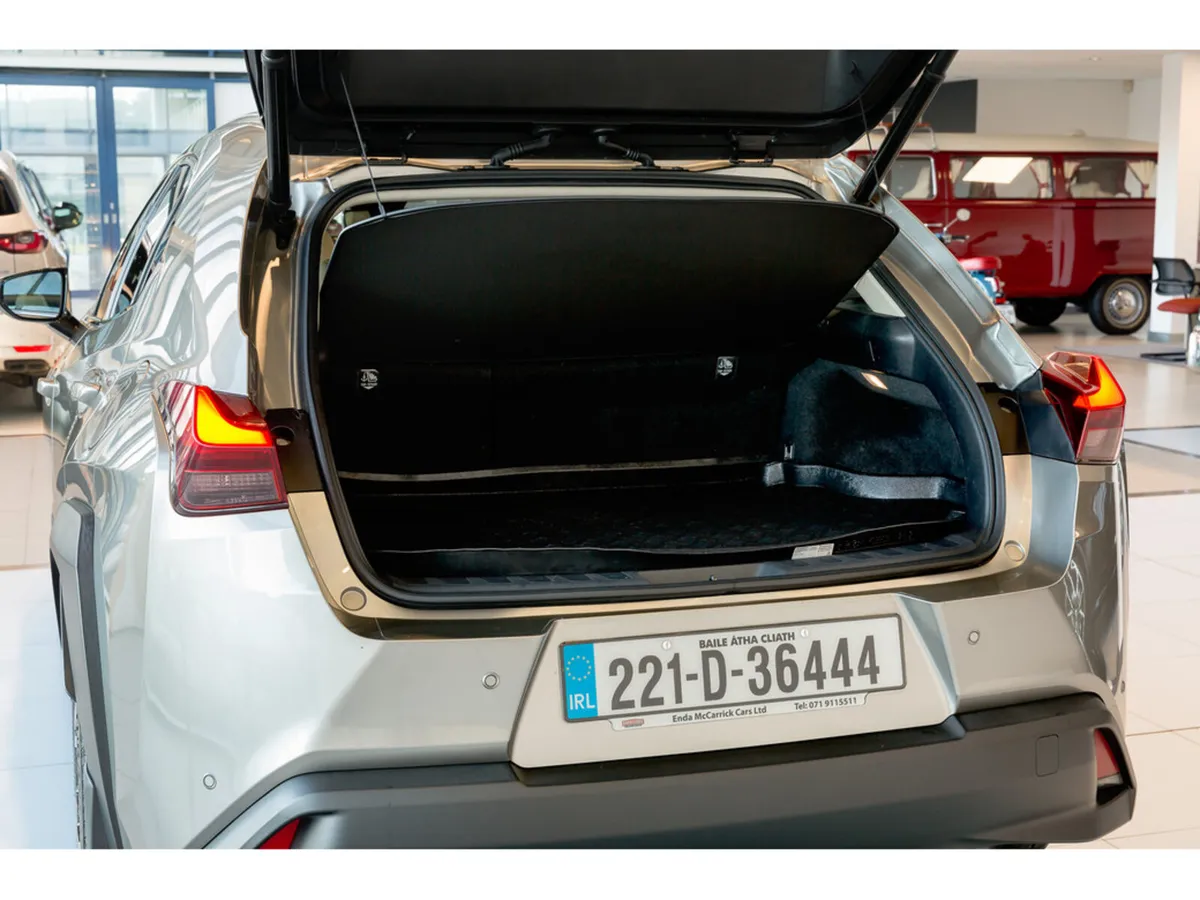 Lexus UX Estate, Petrol Hybrid, 2022, Silver