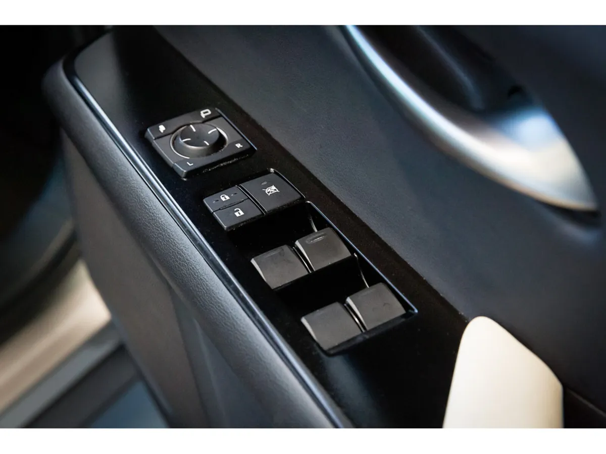 Lexus UX Estate, Petrol Hybrid, 2022, Silver