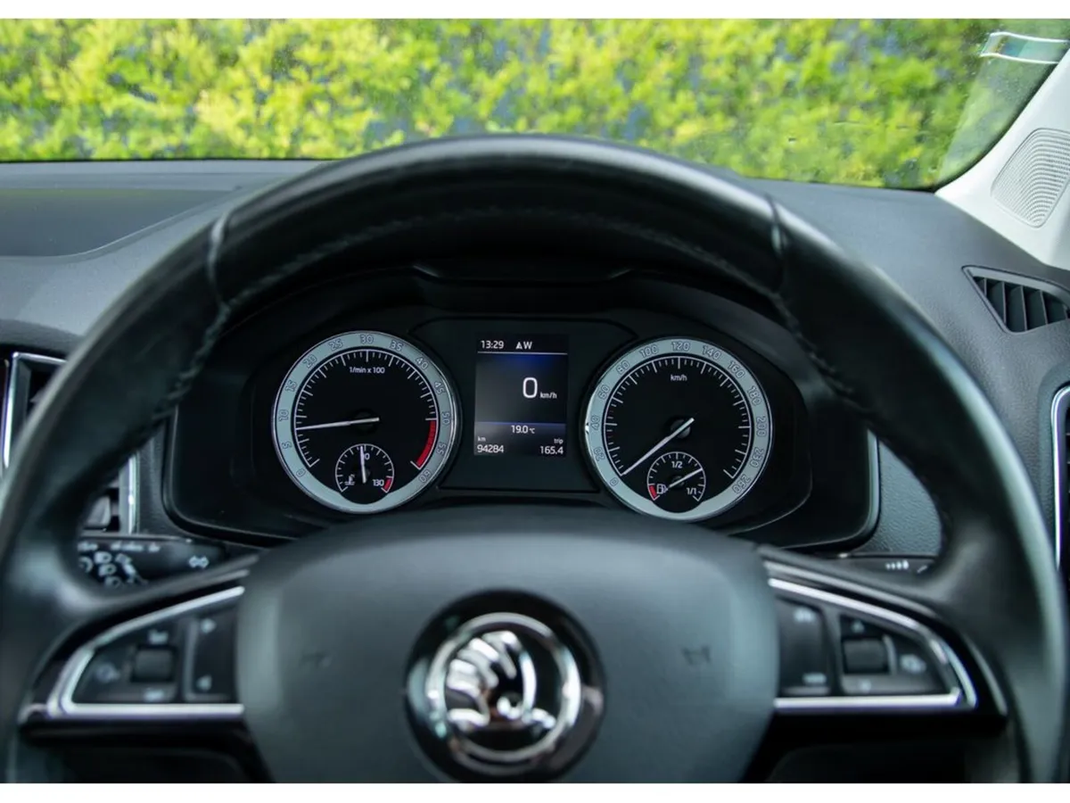 Skoda Karoq Estate, Diesel, 2019, Grey