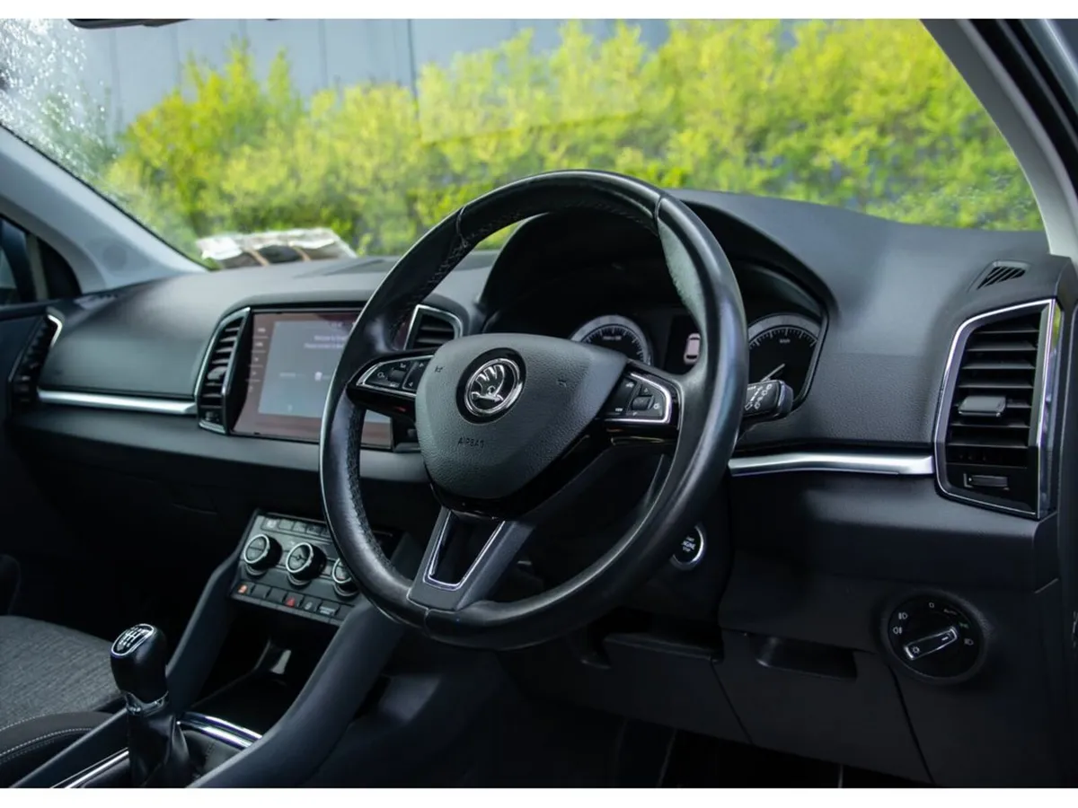 Skoda Karoq Estate, Diesel, 2019, Grey
