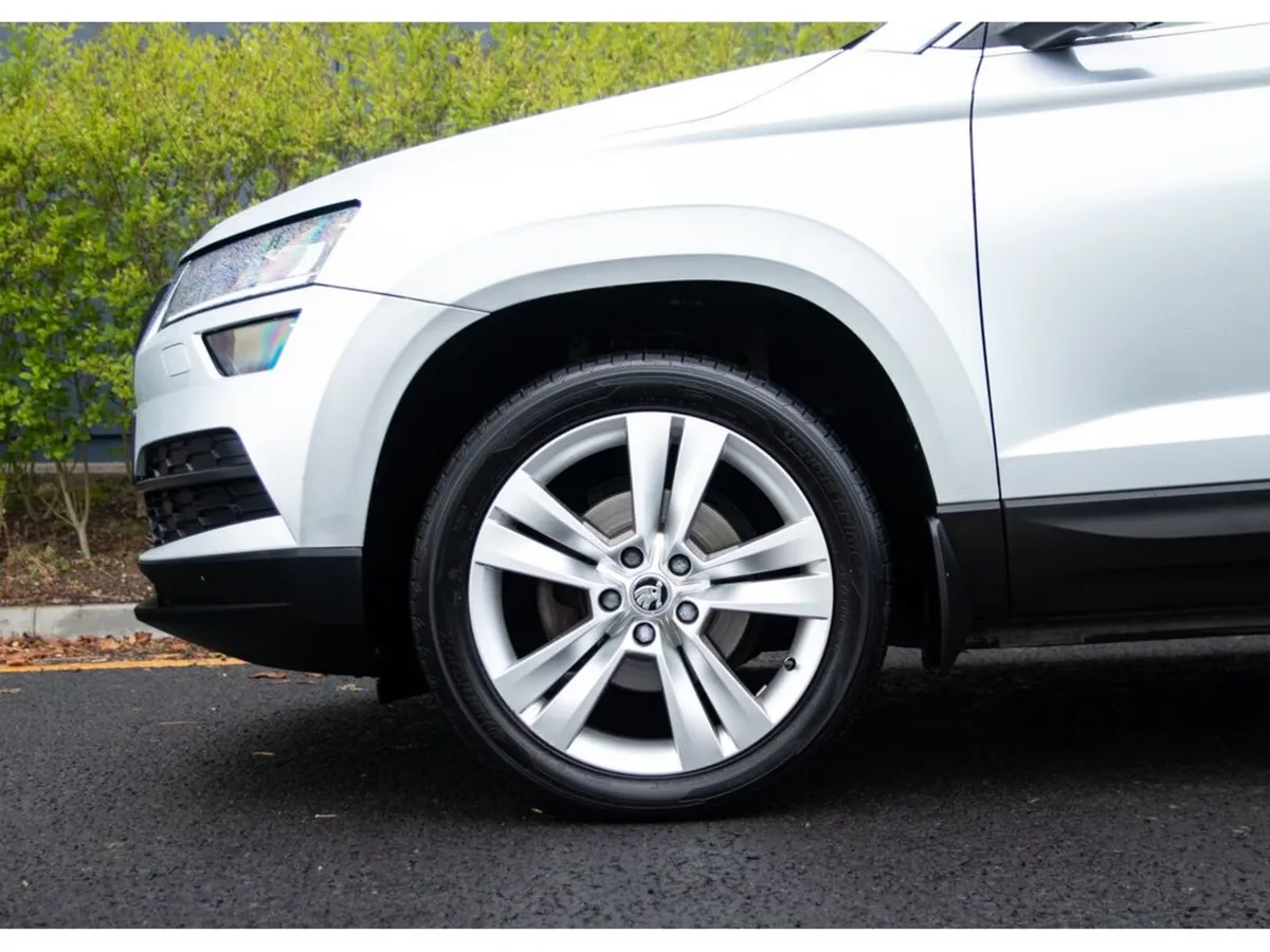 Skoda Karoq Estate, Diesel, 2019, Grey