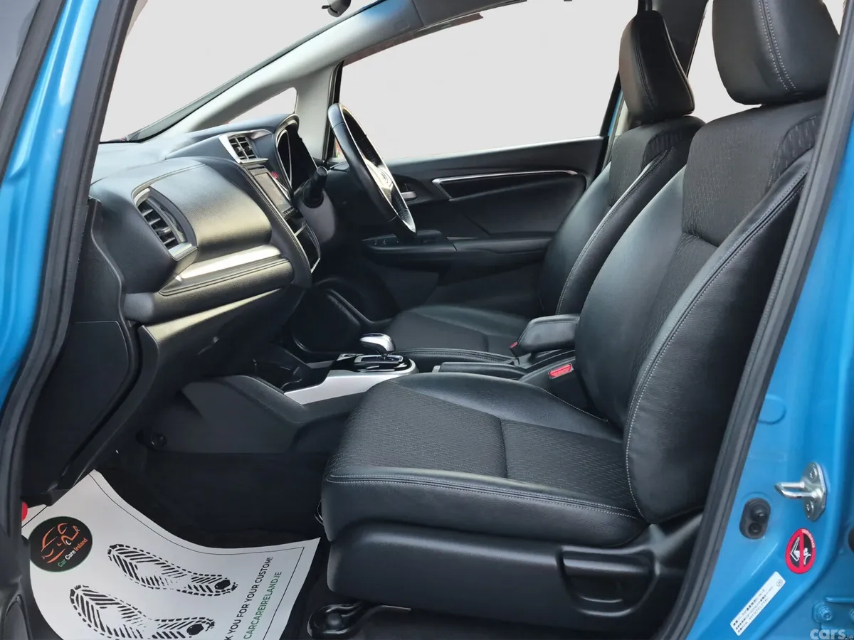 Honda Fit Hatchback, Petrol Hybrid, 2015, Blue