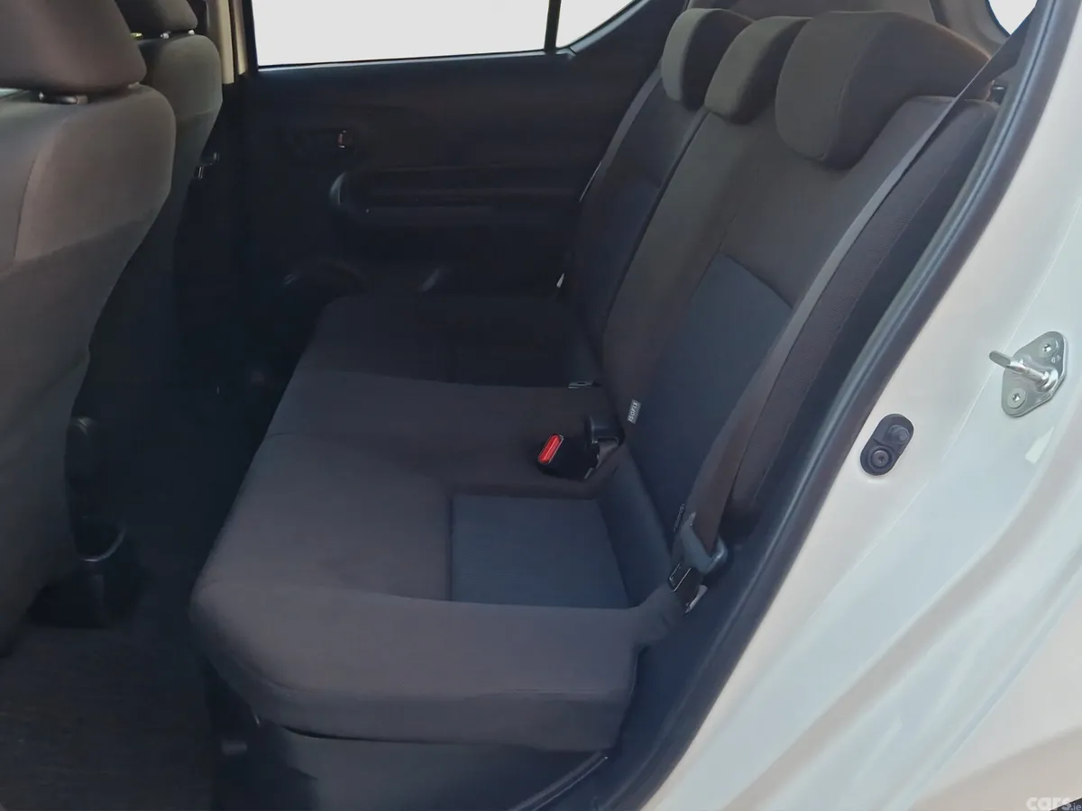Toyota Aqua Hatchback, Petrol Hybrid, 2021, White