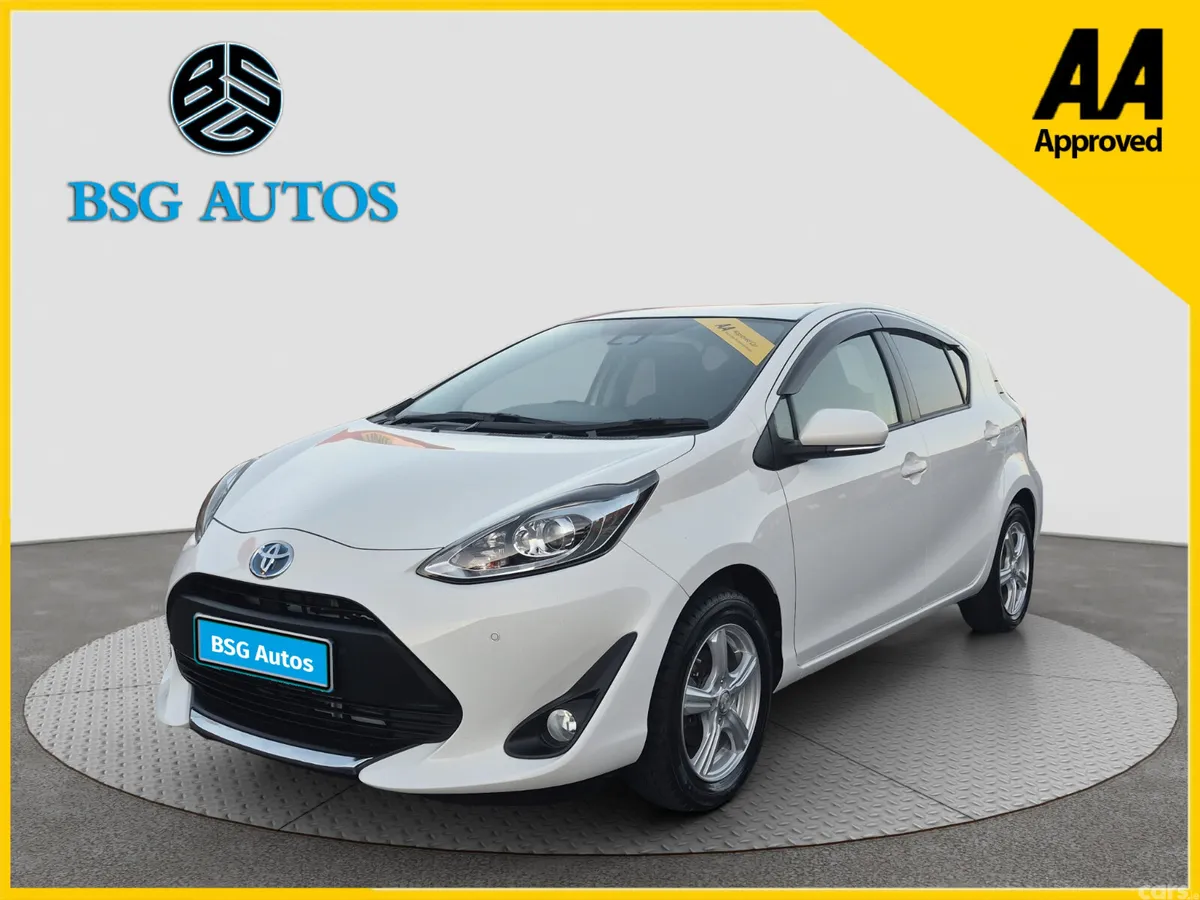Toyota Aqua Hatchback, Petrol Hybrid, 2021, White