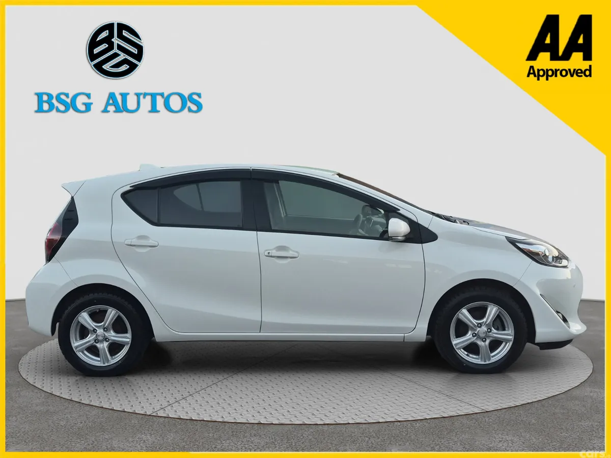 Toyota Aqua Hatchback, Petrol Hybrid, 2021, White