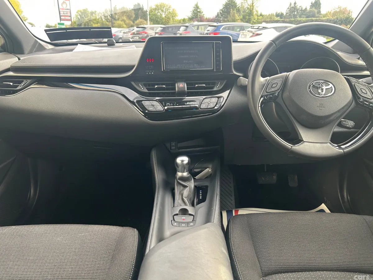 Toyota C-HR SUV, Petrol Hybrid, 2019, Green