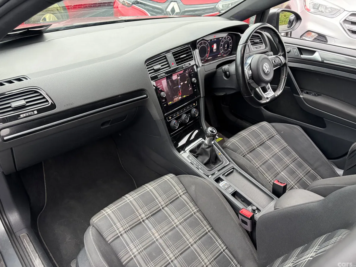 Volkswagen Golf Hatchback, Diesel, 2017, Grey