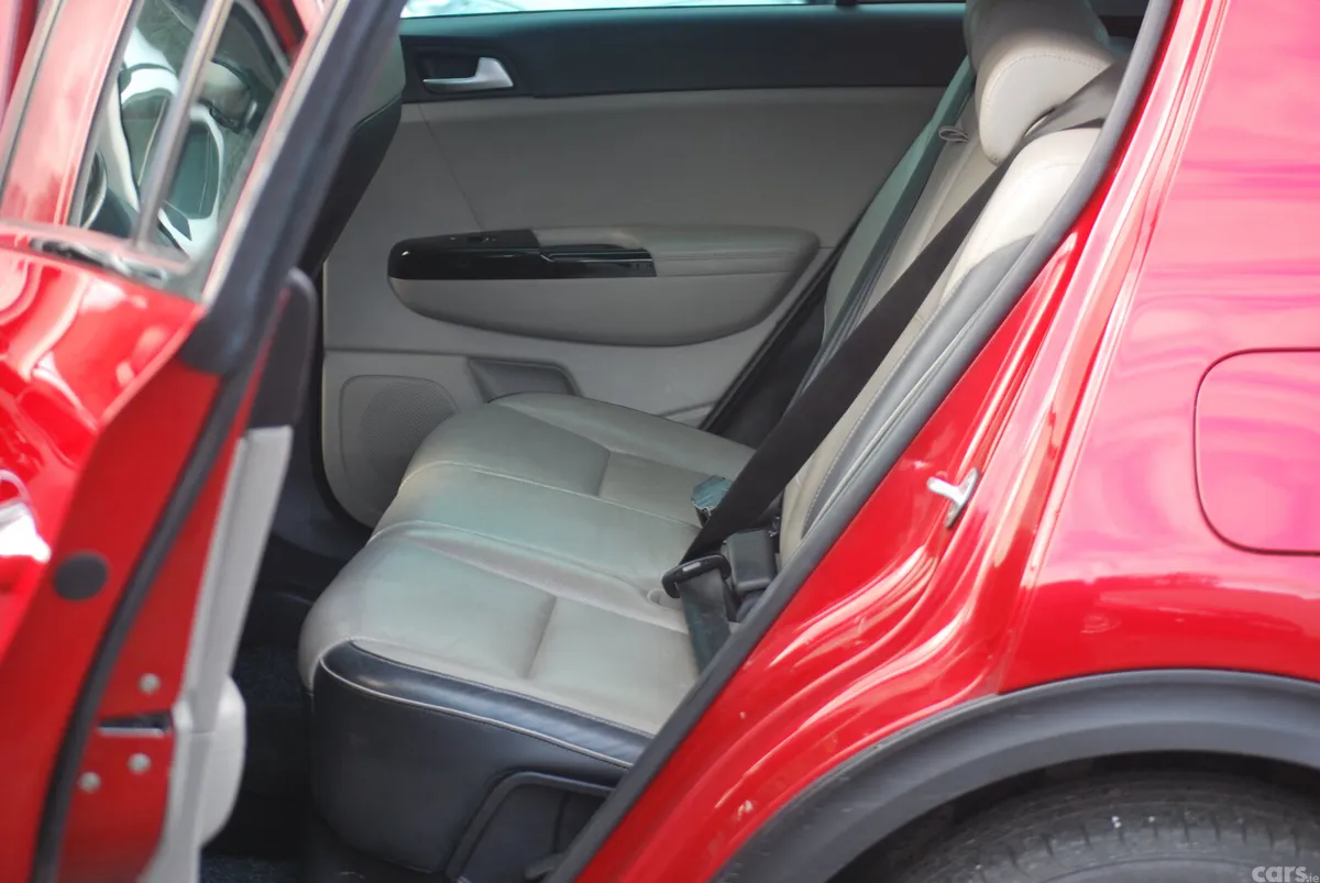 Kia Sportage SUV, Diesel Hybrid, 2020, Red