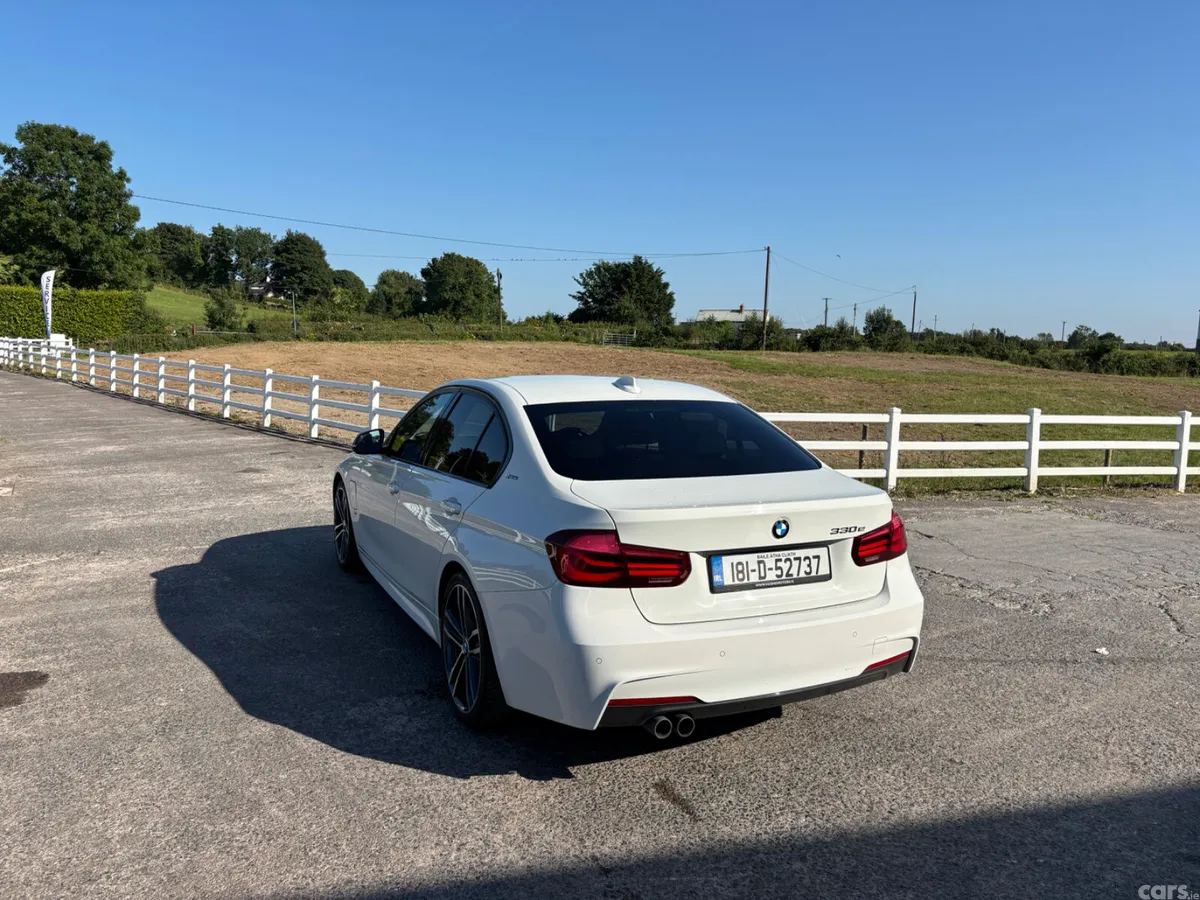 BMW 3-Series Saloon, Petrol Plug-in Hybrid, 2018, White