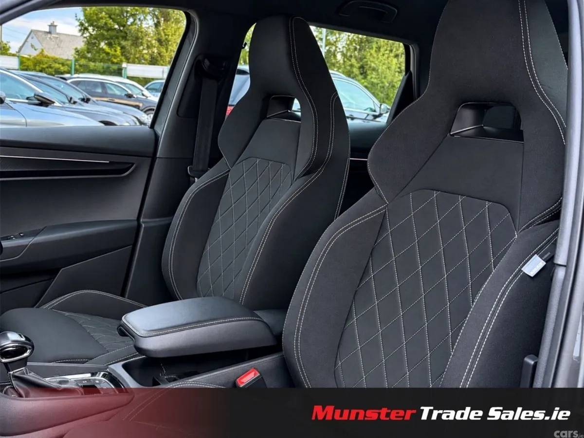 Skoda Karoq Estate, Diesel, 2023, Grey