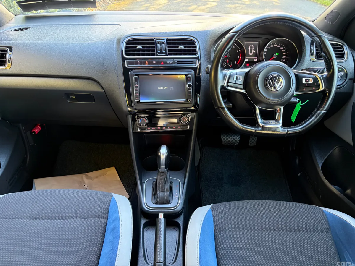 Volkswagen Polo Hatchback, Petrol, 2014, Blue