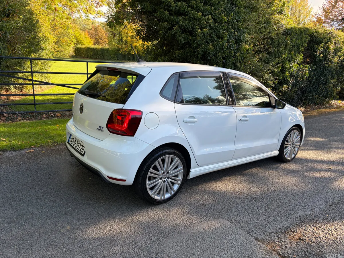 Volkswagen Polo Hatchback, Petrol, 2014, Blue