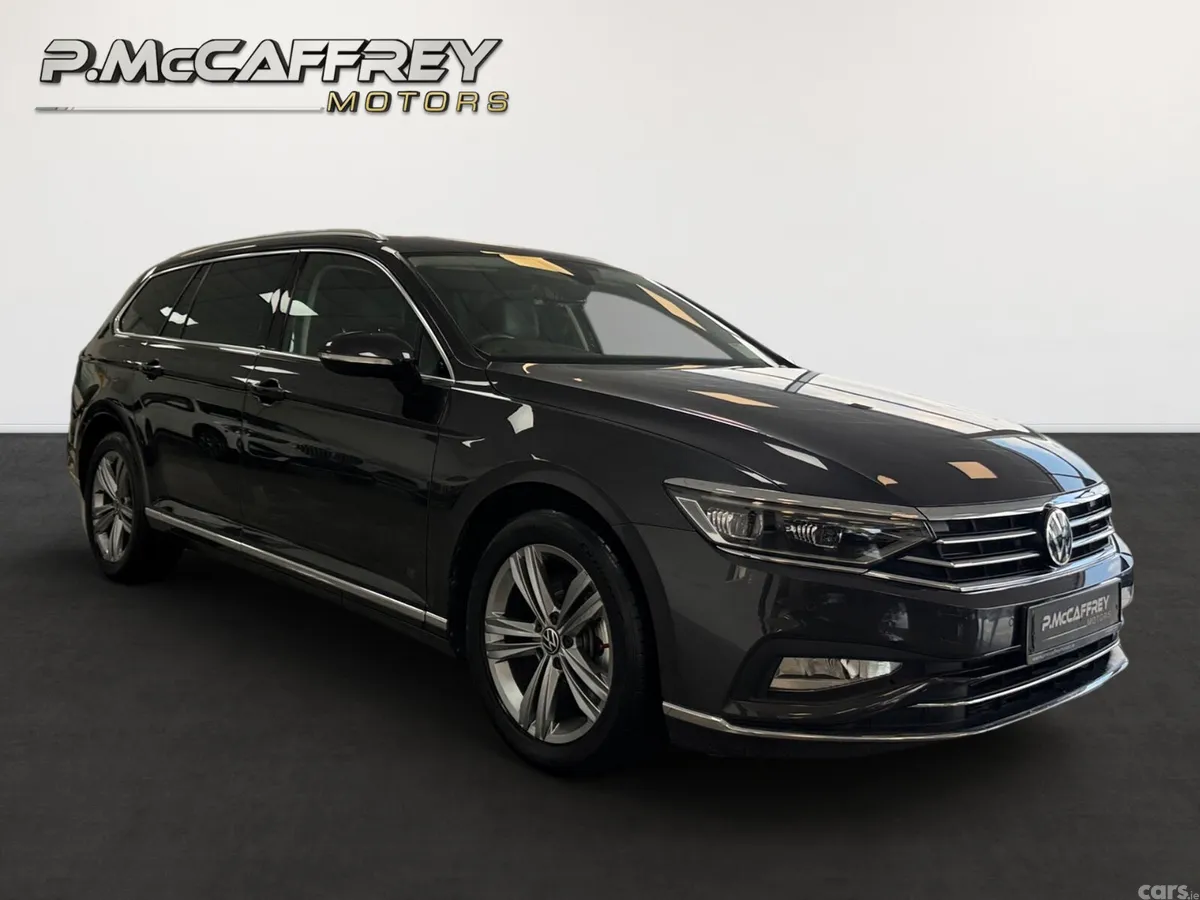 Volkswagen Passat Estate, Diesel, 2022, Grey