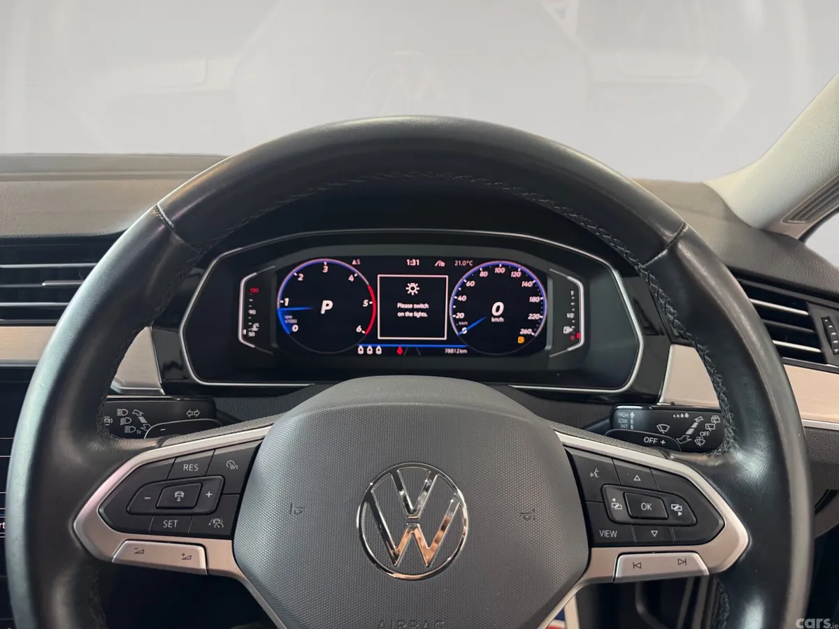Volkswagen Passat Estate, Diesel, 2022, Grey