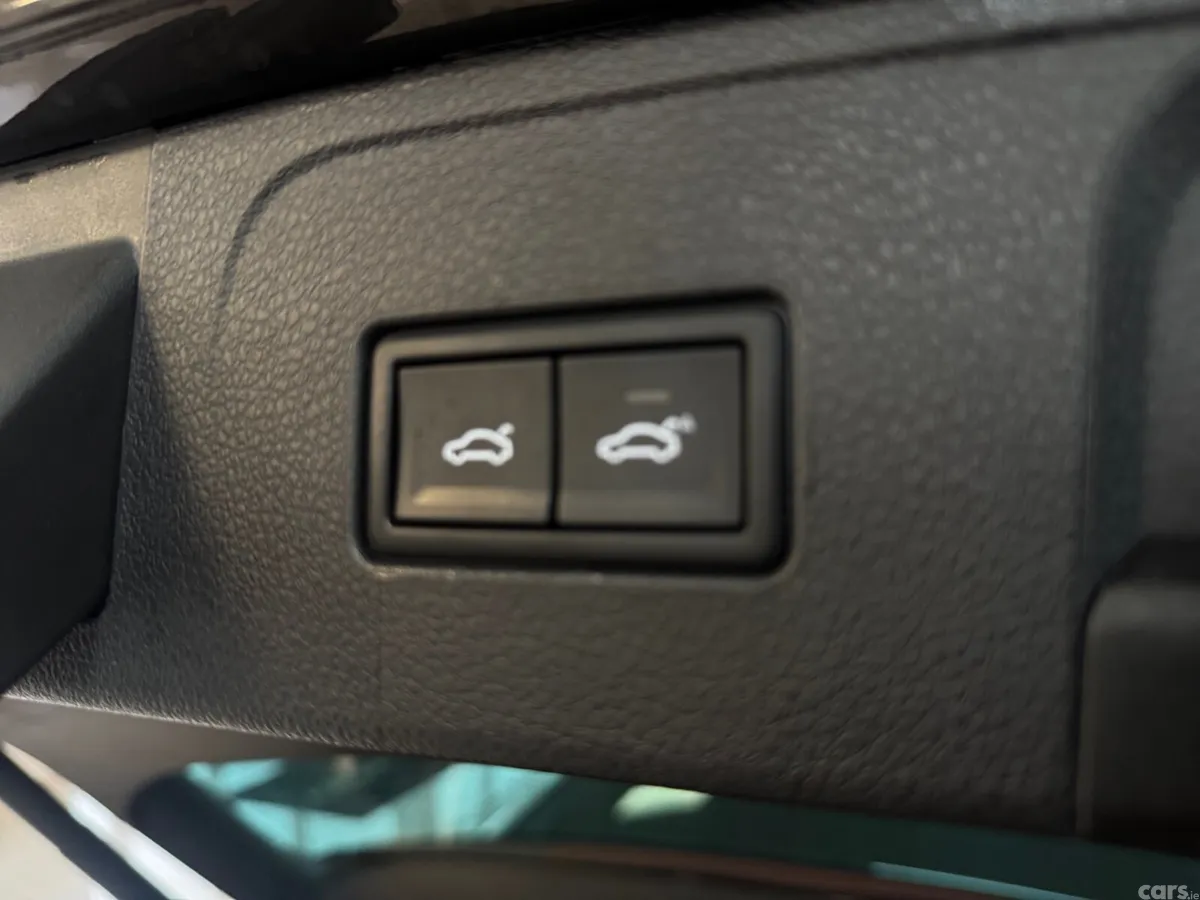 Volkswagen Passat Estate, Diesel, 2022, Grey