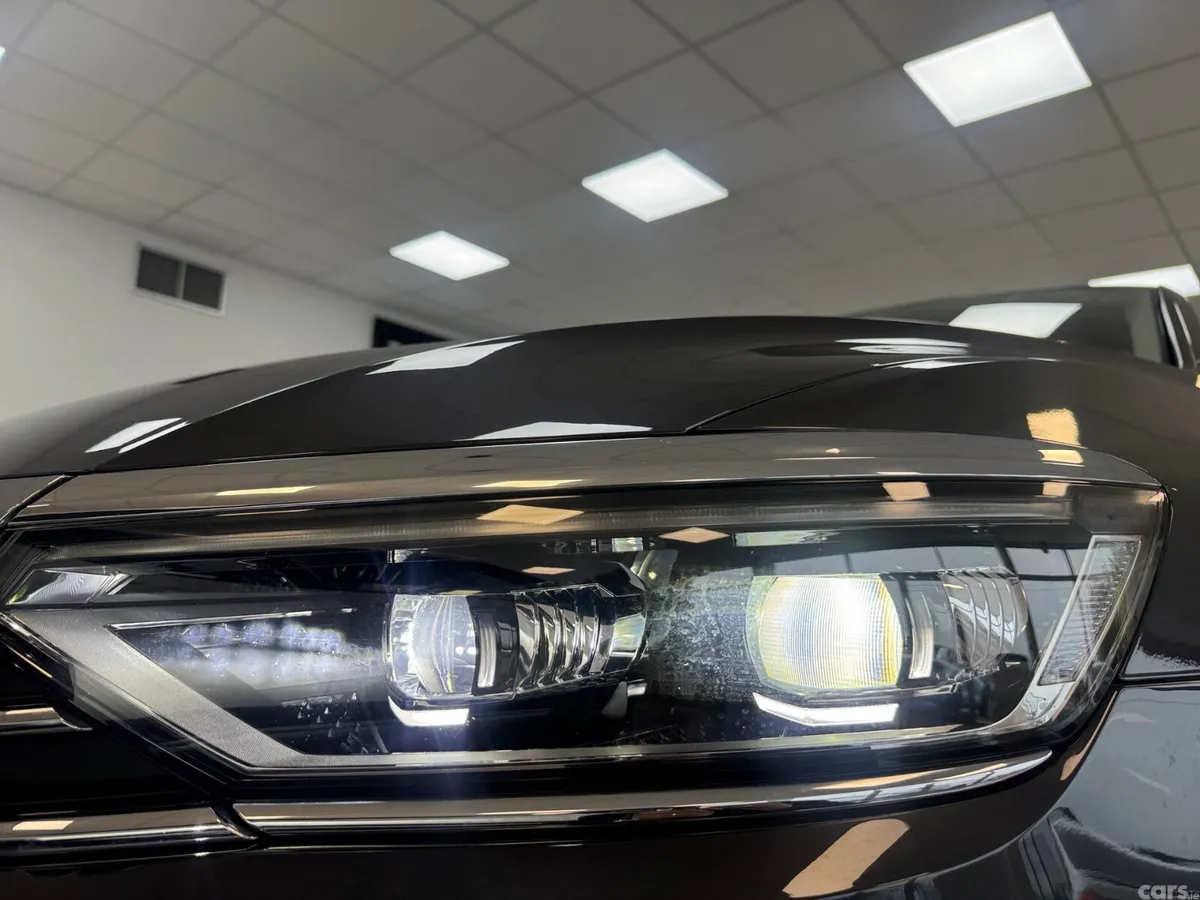 Volkswagen Passat Estate, Diesel, 2022, Grey