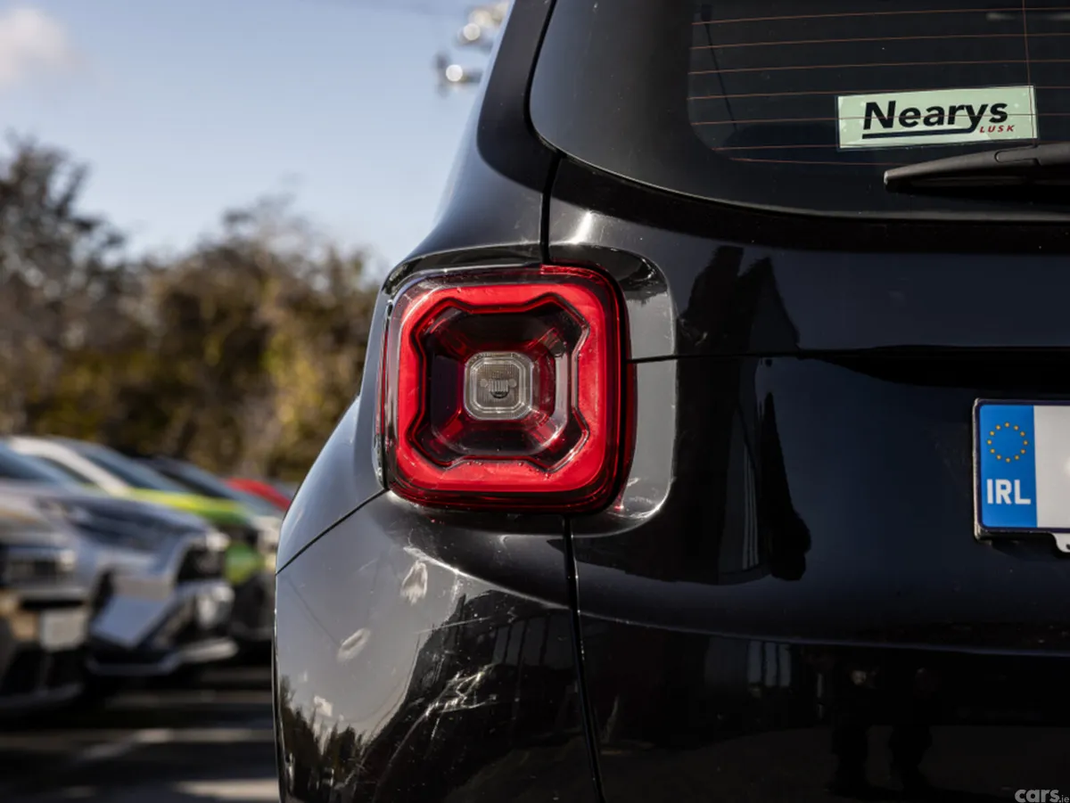 Jeep Renegade SUV, Petrol, 2021, Black