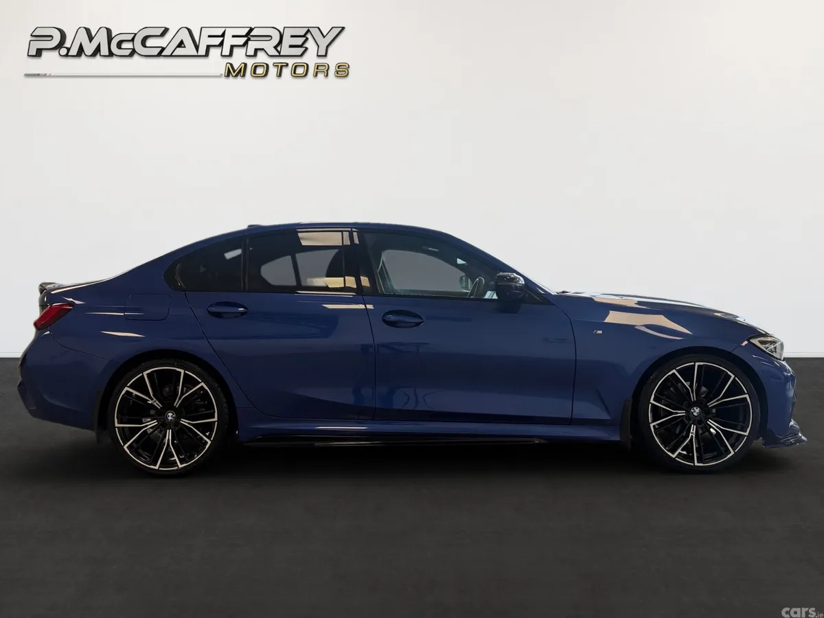 BMW 3-Series Saloon, Diesel, 2019, Blue