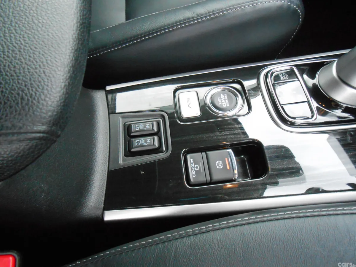 Mitsubishi Outlander SUV, Petrol Plug-in Hybrid, 2017, Silver