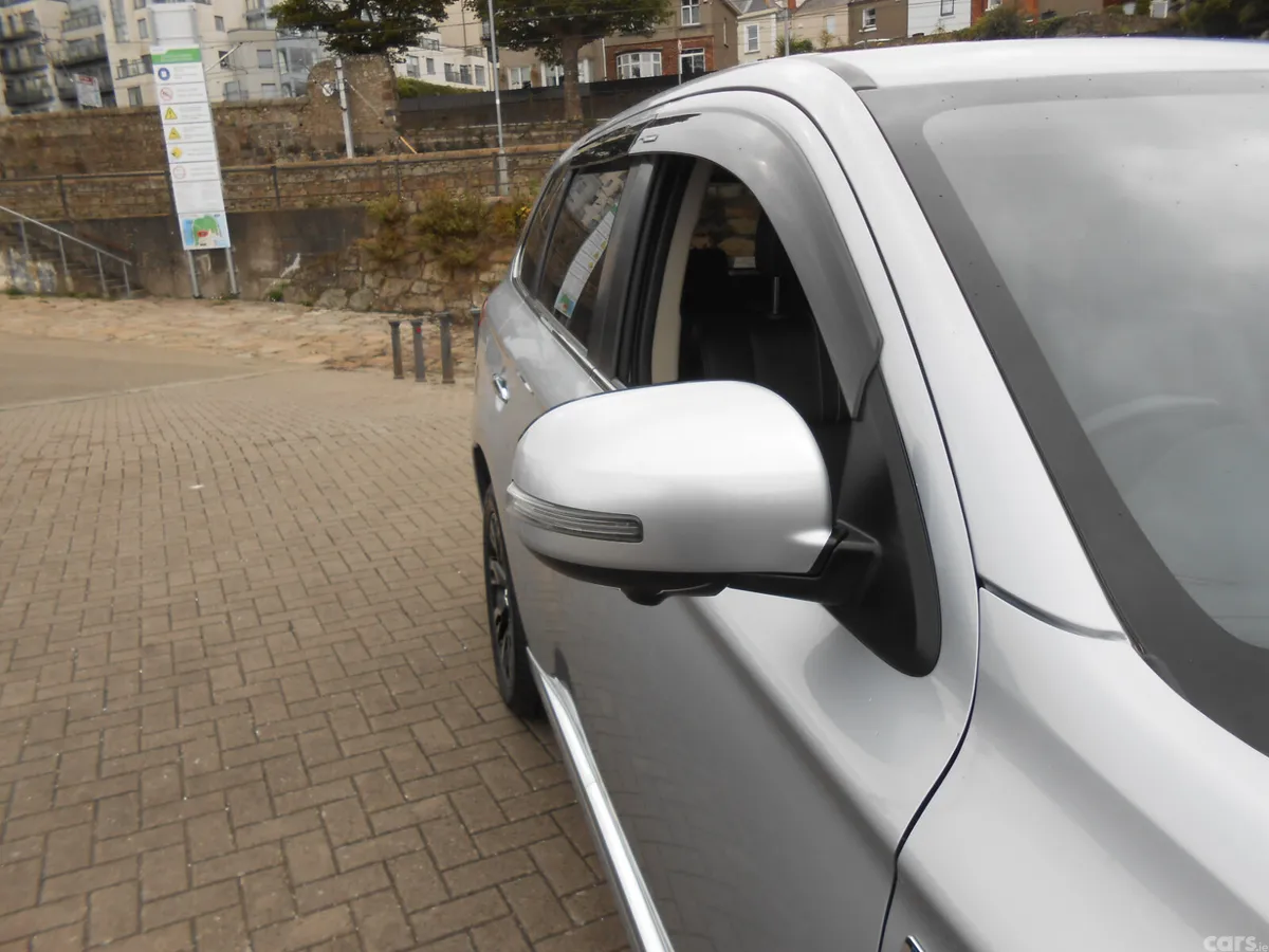 Mitsubishi Outlander SUV, Petrol Plug-in Hybrid, 2017, Silver