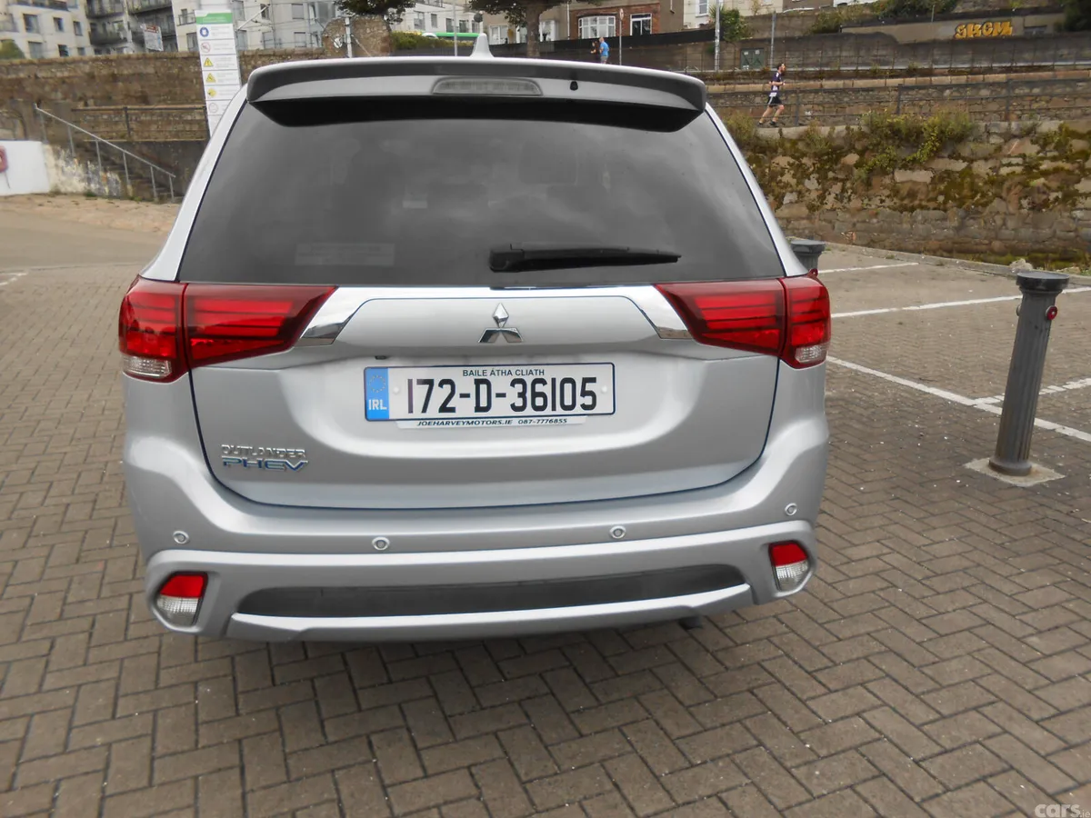 Mitsubishi Outlander SUV, Petrol Plug-in Hybrid, 2017, Silver
