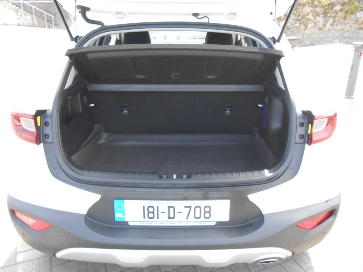 Kia Stonic SUV, Petrol, 2018, White