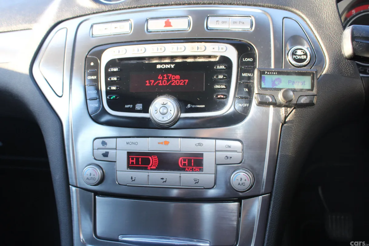 Ford Mondeo Saloon, Diesel, 2008, White