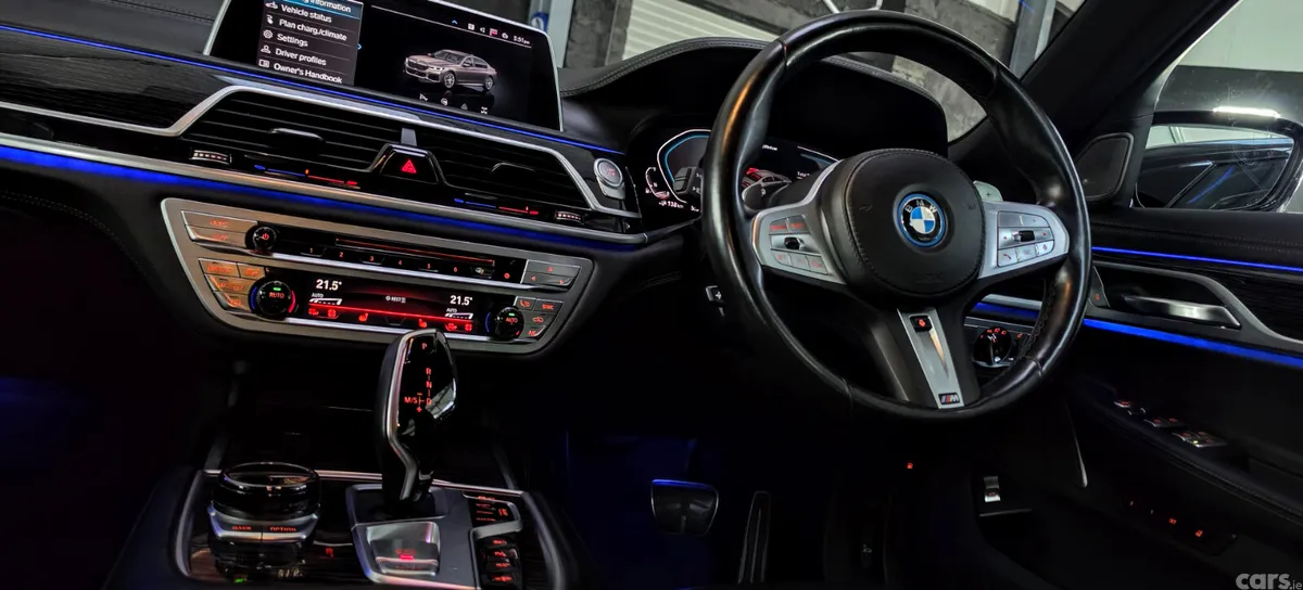 BMW 7-Series Saloon, Petrol Plug-in Hybrid, 2022, Grey