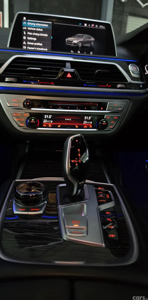 BMW 7-Series Saloon, Petrol Plug-in Hybrid, 2022, Grey