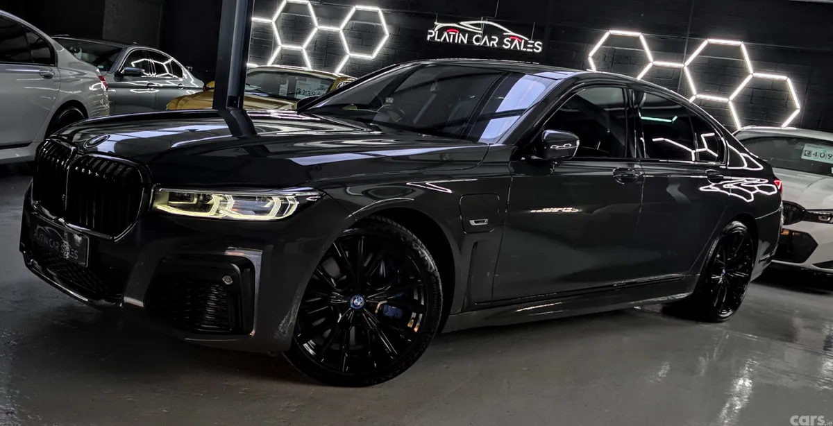 BMW 7-Series Saloon, Petrol Plug-in Hybrid, 2022, Grey