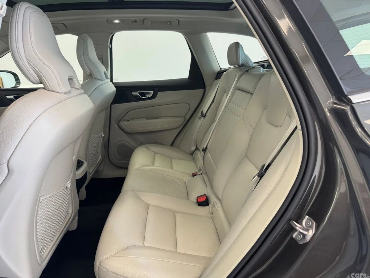 Volvo XC60 SUV, Diesel, 2021, Grey