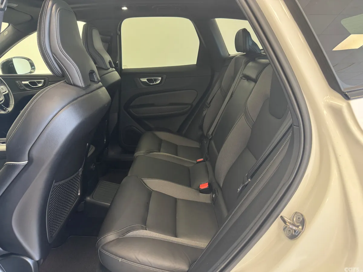 Volvo XC60 SUV, Petrol Plug-in Hybrid, 2022, White