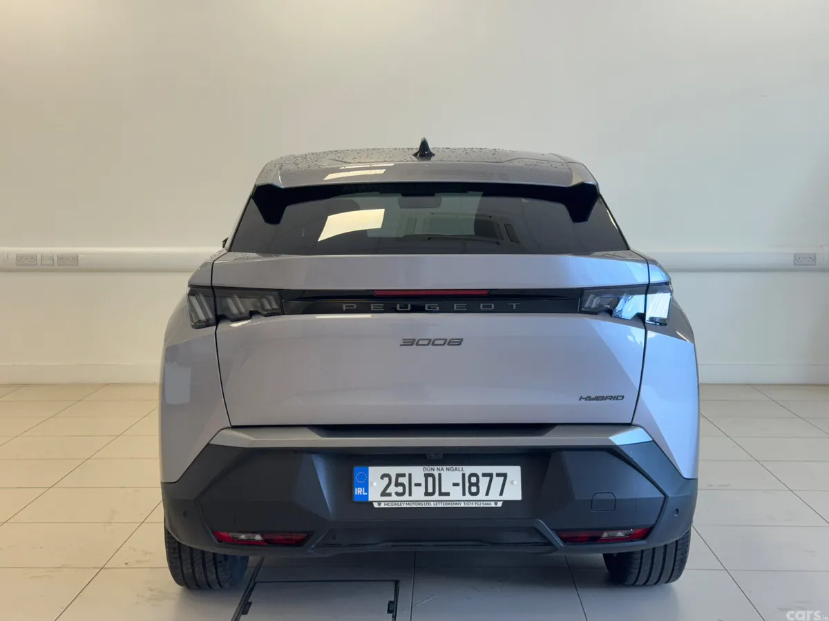 Peugeot 3008 MPV, Petrol, 2025, Grey