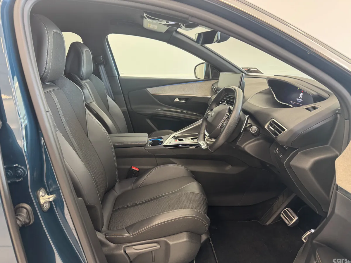 Peugeot 3008 MPV, Diesel, 2024, Blue