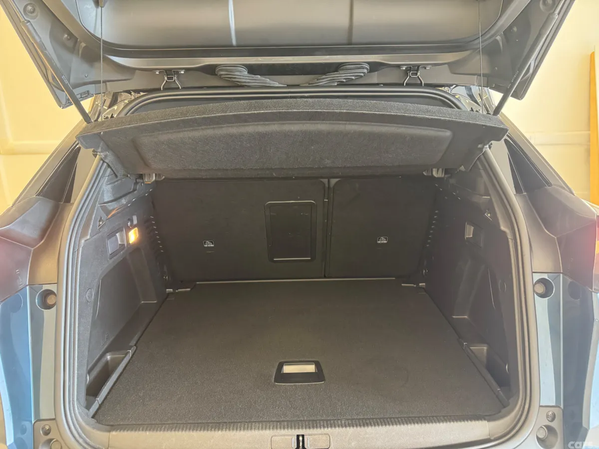 Peugeot 3008 MPV, Diesel, 2024, Blue