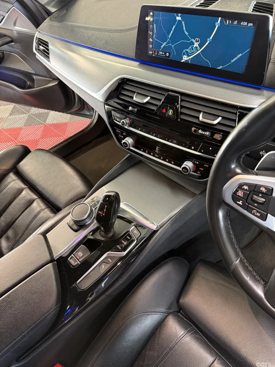 BMW 5-Series Saloon, Petrol Plug-in Hybrid, 2018, Grey