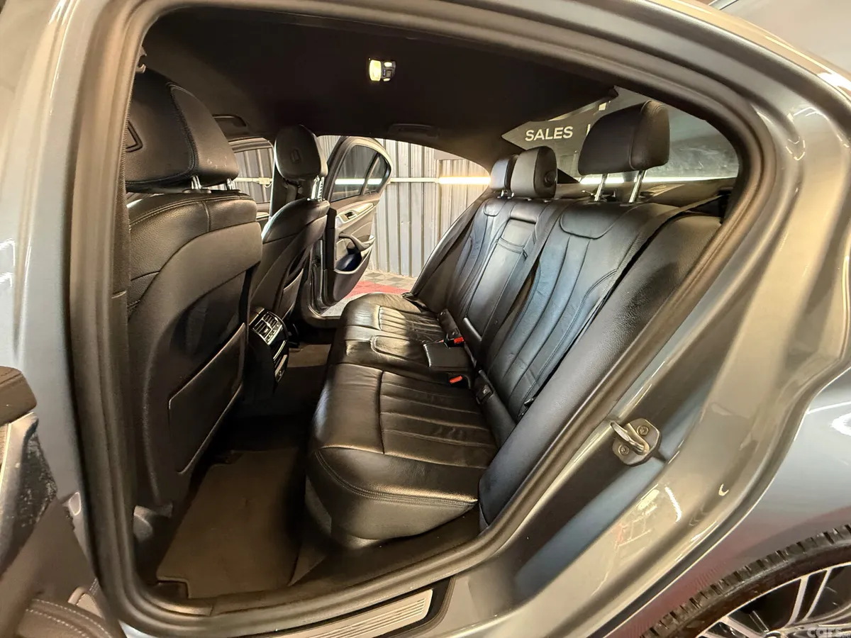 BMW 5-Series Saloon, Petrol Plug-in Hybrid, 2018, Grey