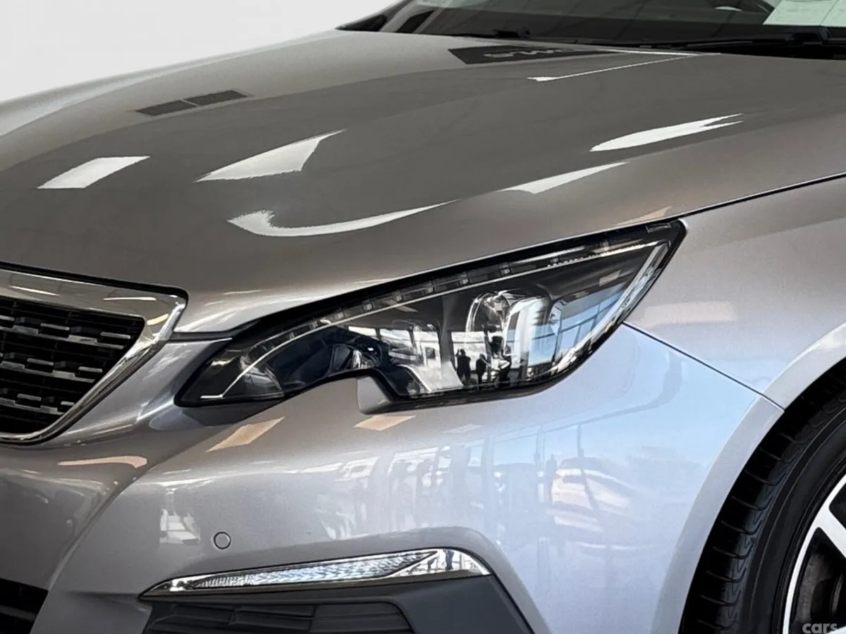 Peugeot 308 Estate, Diesel, 2018, Grey