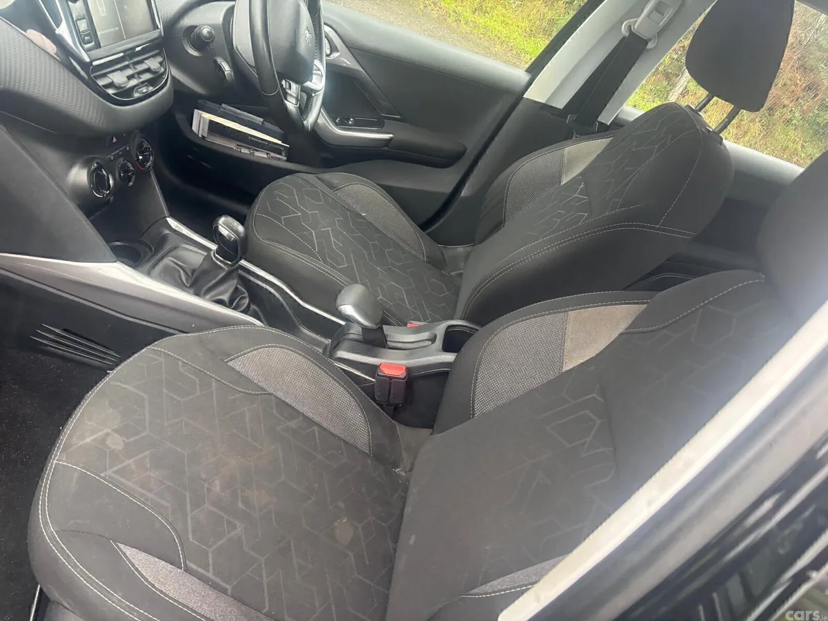 Peugeot 2008 SUV, Diesel, 2017, Black