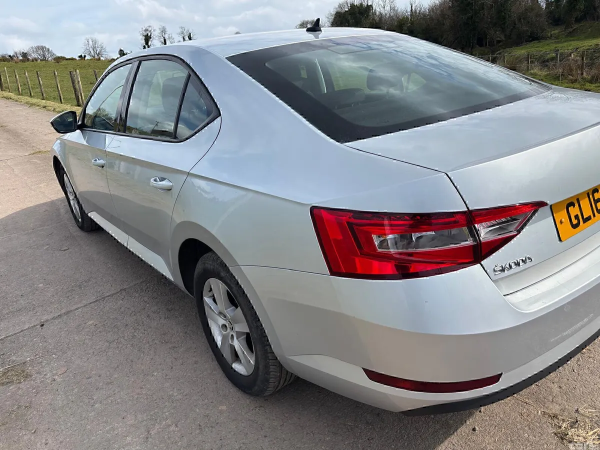 Skoda Superb Hatchback, Diesel, 2016, Silver