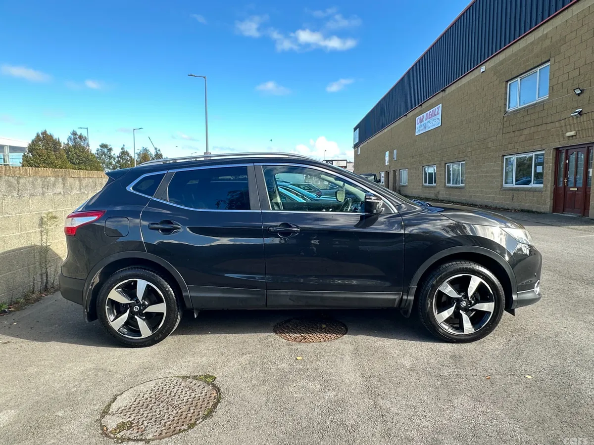 Nissan Qashqai SUV, Diesel, 2017, Black
